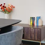 公寓 Luxury With 2 Patios By