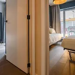 公寓 Luxury With 2 Patios By *