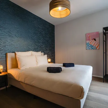 Luxury With 2 Patios By 公寓