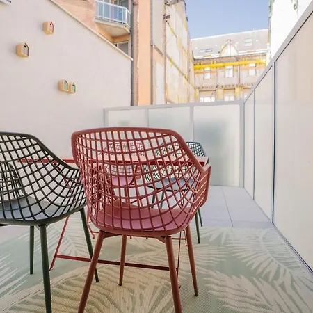 Luxury I Walk To شقة