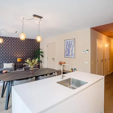 Luxury With 2 Patios By Ostende
