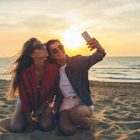 Luxury I Walk To Apartament